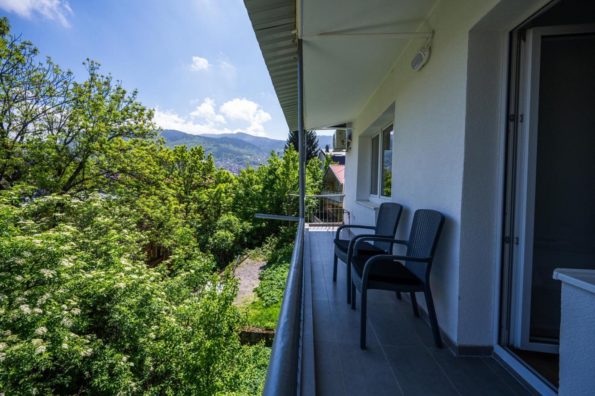 Bright 2Bdr Apartment With Balcony - Free Parking Szarajevó Kültér fotó