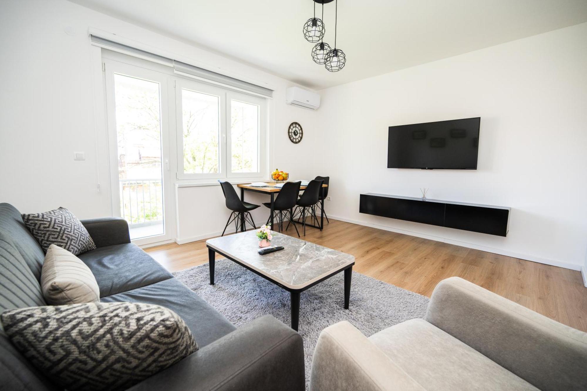 Bright 2Bdr Apartment With Balcony - Free Parking Szarajevó Kültér fotó